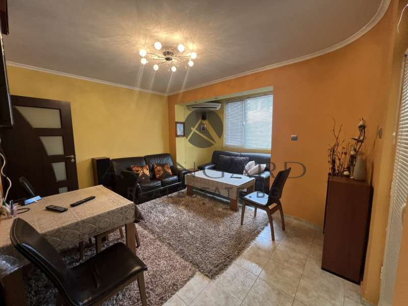 Til salgs  2 soverom Plovdiv , Karsjijaka , 74 kvm | 97796939 - bilde [2]