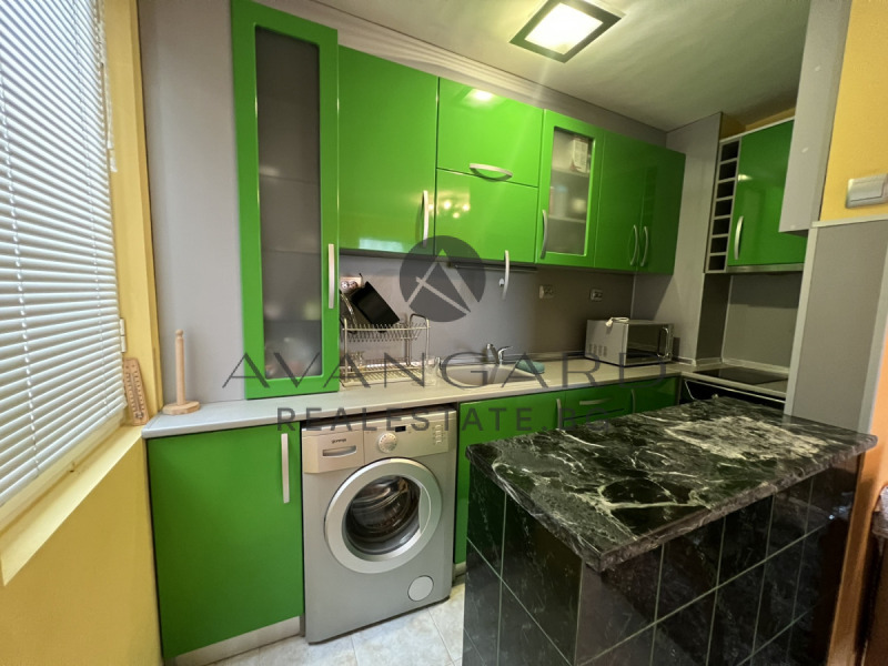 Til salgs  2 soverom Plovdiv , Karsjijaka , 74 kvm | 97796939 - bilde [3]