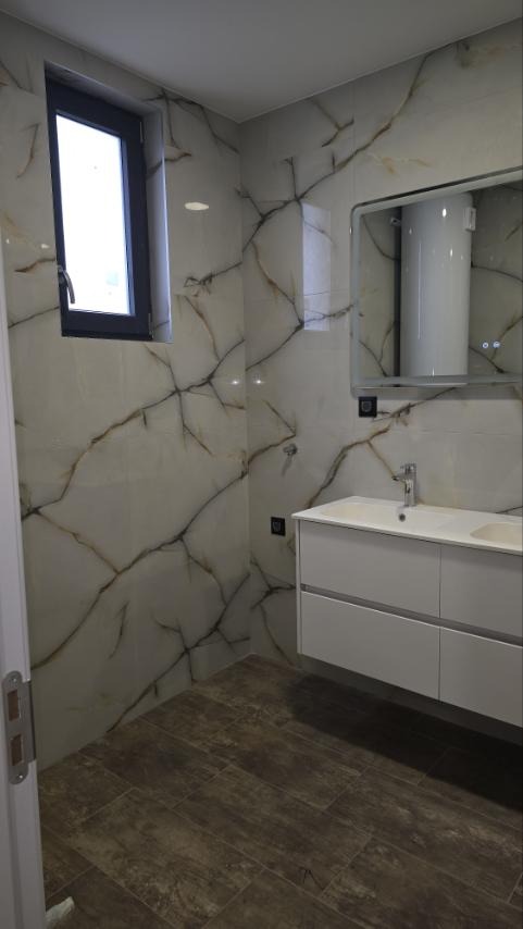 Продава КЪЩА, с. Радиново, област Пловдив, снимка 9 - Къщи - 52200272