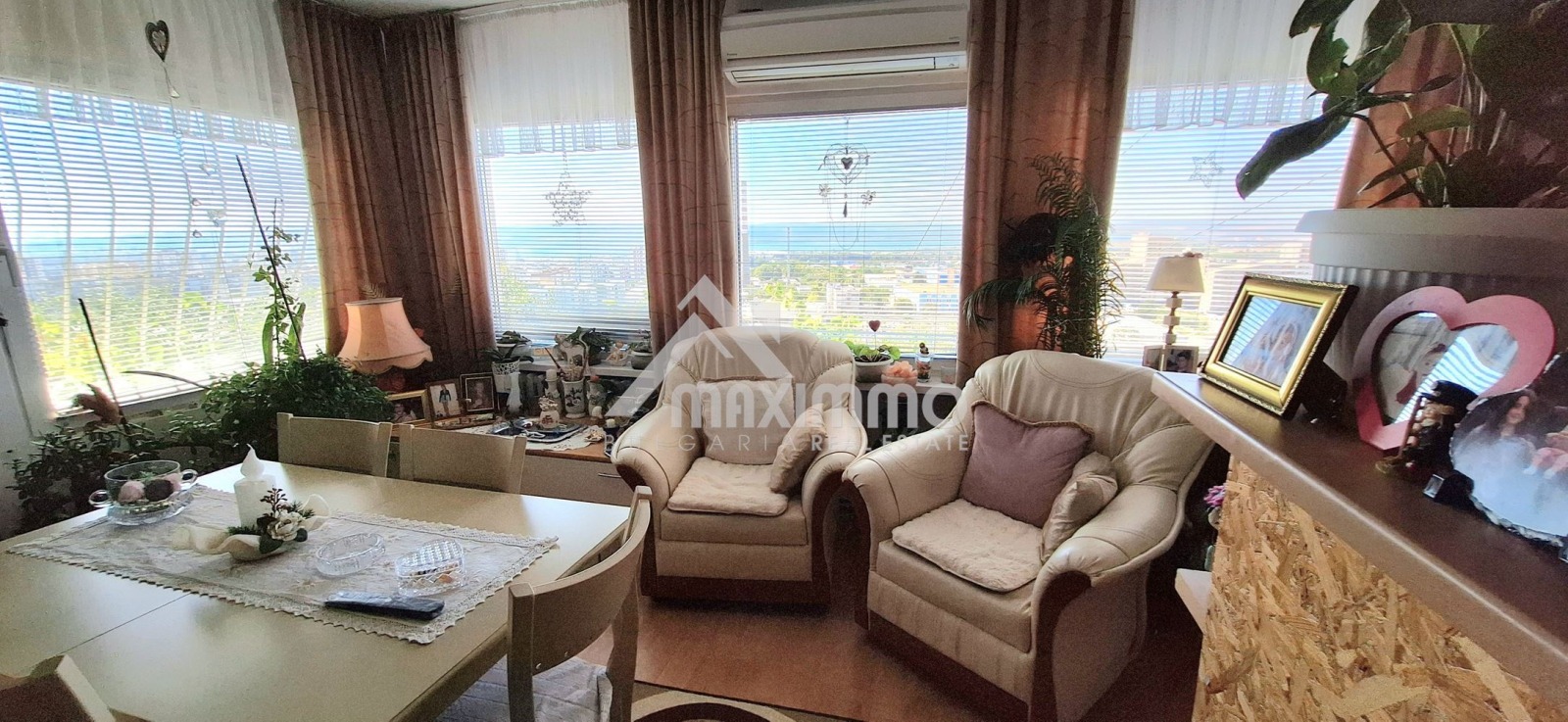 Продава КЪЩА, гр. Варна, м-т Планова