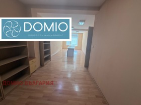 Кућа Центар, Добрич