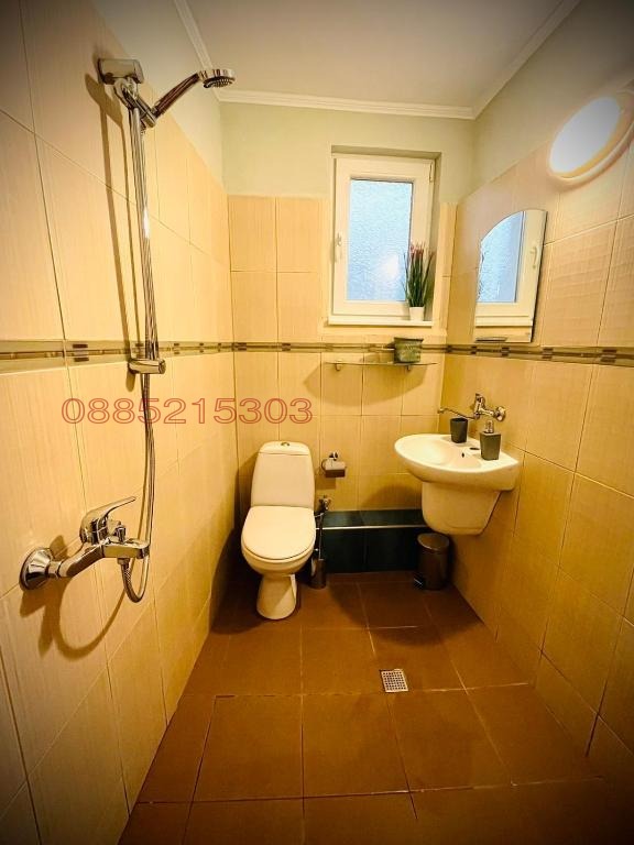 Продава ЕТАЖ ОТ КЪЩА, гр. Велико Търново, Стара част, снимка 16 - Етаж от къща - 52997813