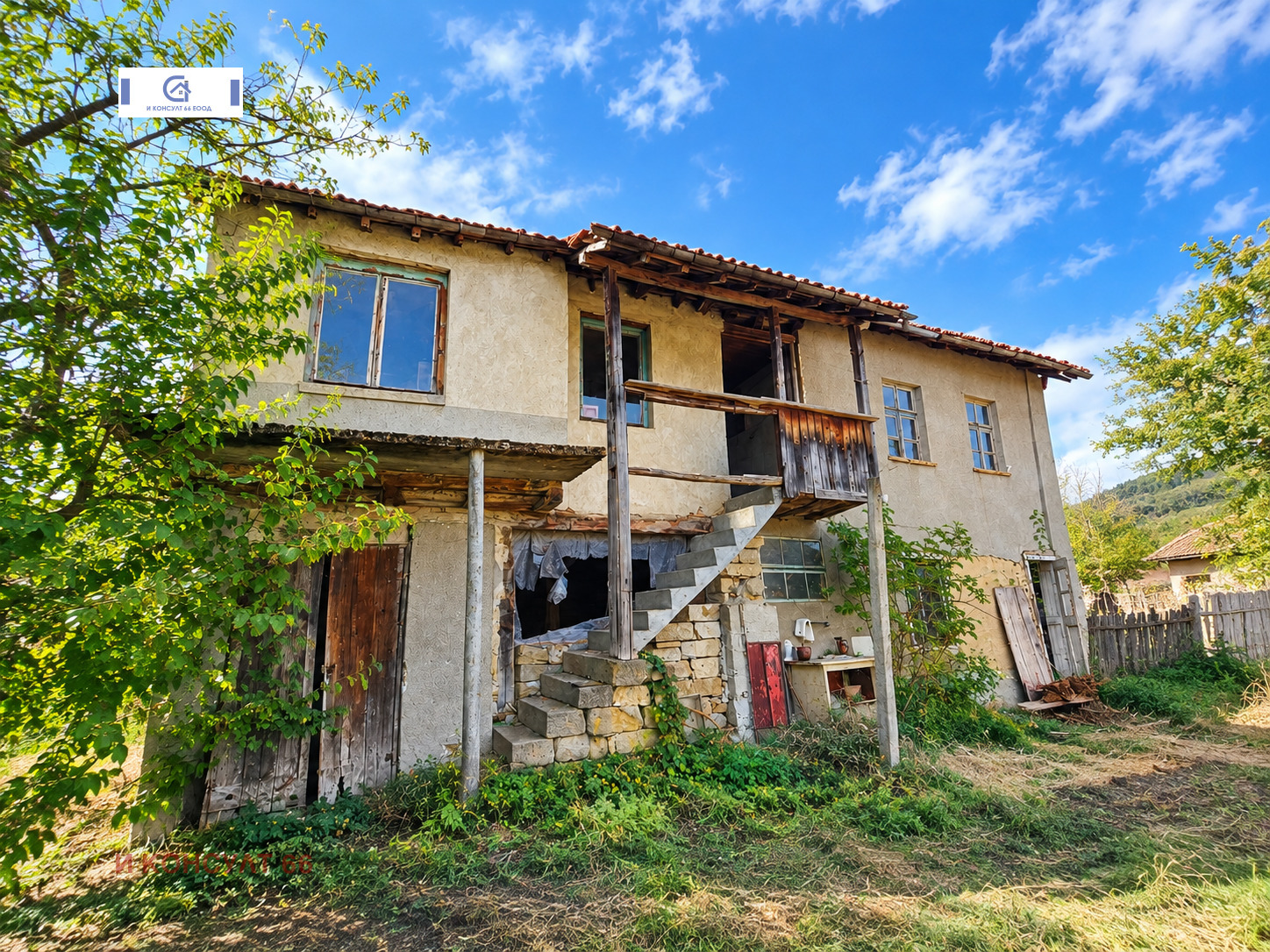 Продава КЪЩА, с. Хлевене, област Ловеч