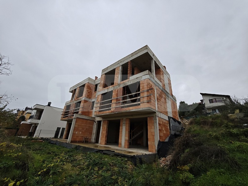 Продава КЪЩА в град Варна, м-т Ален мак - 210 кв.м / 380 000 € » 743 215.40 лв., ТОПИММО