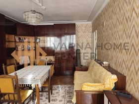 3-стаен град Варна, Чайка