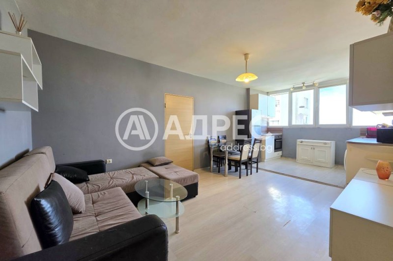 Продаја  3+ спаваћа соба Софија , Надежда 1 , 90 м2 | 24397296