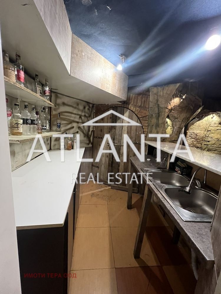 Продава  Заведение град Варна , Окръжна болница-Генерали , 102 кв.м | 44139499 - изображение [3]