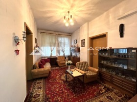 3 bedroom Tsentar, Sofia 1