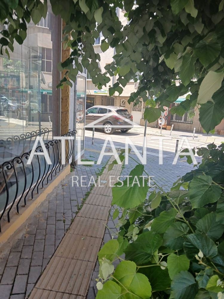 Na prodej  Bar; Kavárna Varna , Ljatno kino Trakija , 125 m2 | 33563675 - obraz [4]