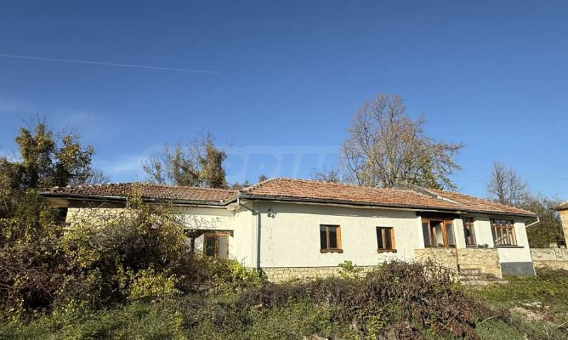 Продава КЪЩА, с. Добромирка, област Габрово, снимка 3 - Къщи - 52440500