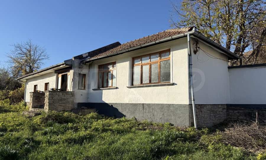 Продава КЪЩА, с. Добромирка, област Габрово, снимка 2 - Къщи - 52440500
