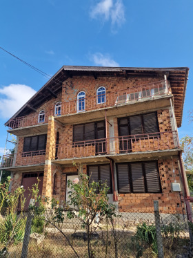 Продажба на имоти в с. Дончево, област Добрич - изображение 1 