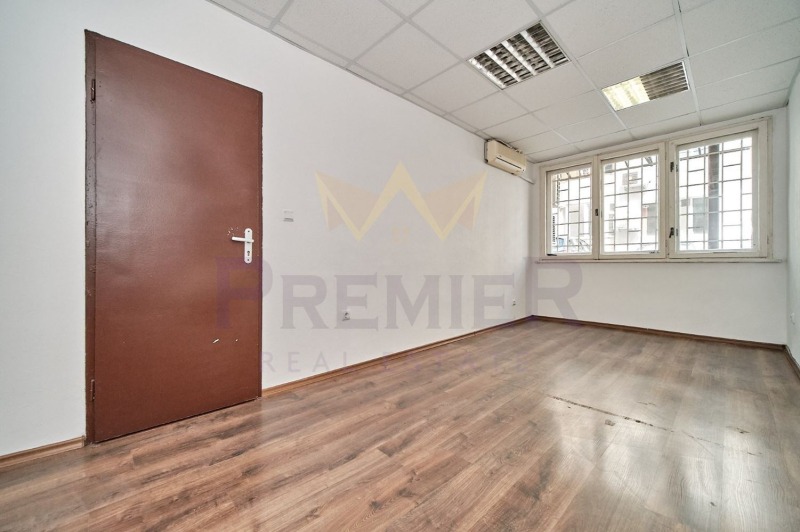 Na sprzedaż  3 sypialnie Warna , Ljatno kino Trakija , 154 mkw | 55624885 - obraz [9]