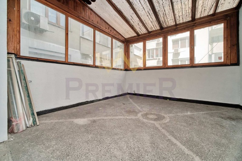 Na sprzedaż  3 sypialnie Warna , Ljatno kino Trakija , 154 mkw | 55624885 - obraz [12]