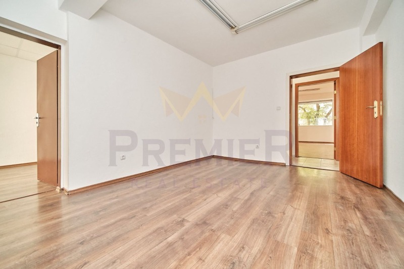 Na sprzedaż  3 sypialnie Warna , Ljatno kino Trakija , 154 mkw | 55624885 - obraz [6]