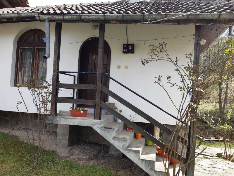 Na sprzedaż  Dom region Łowecz , Aprilci , 150 mkw | 83319258 - obraz [2]