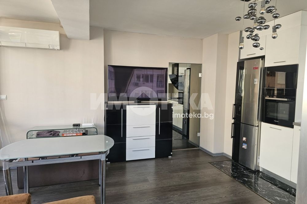 Продава 2-СТАЕН, гр. София, Банишора, снимка 2 - Апартаменти - 54999087