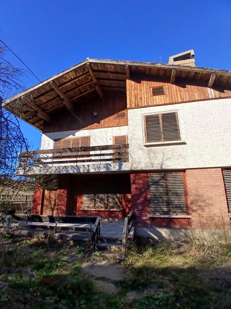 Продава КЪЩА в област Габрово, с. Петко Славейков - 448 кв.м / 71 580.86 € » 140 000 лв., РОЛИМ