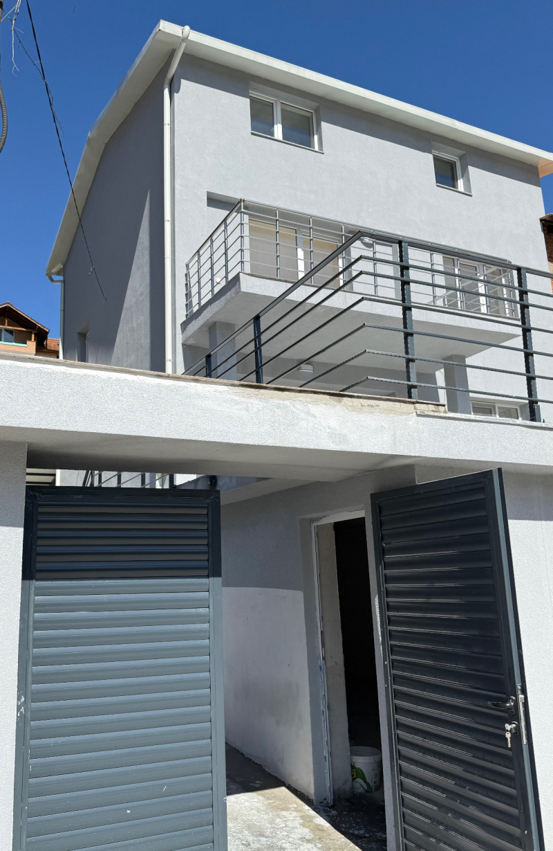Продава КЪЩА в област Благоевград, гр. Гоце Делчев - 300 кв.м / 249 000 € » 487 001.67 лв., ПИРИН ИМОТИ