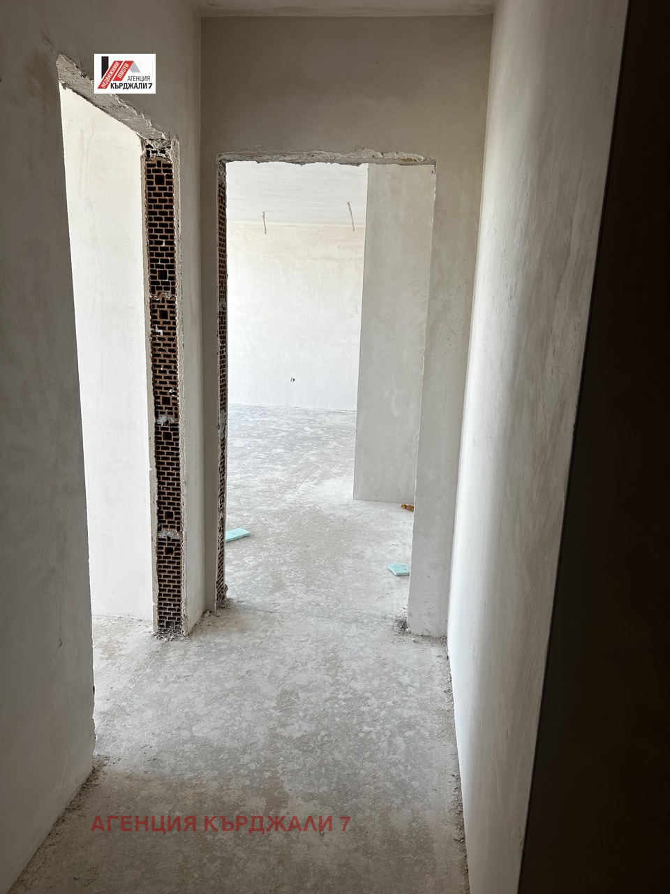 Продава 2-СТАЕН, гр. Кърджали, Център, снимка 8 - Апартаменти - 55610650