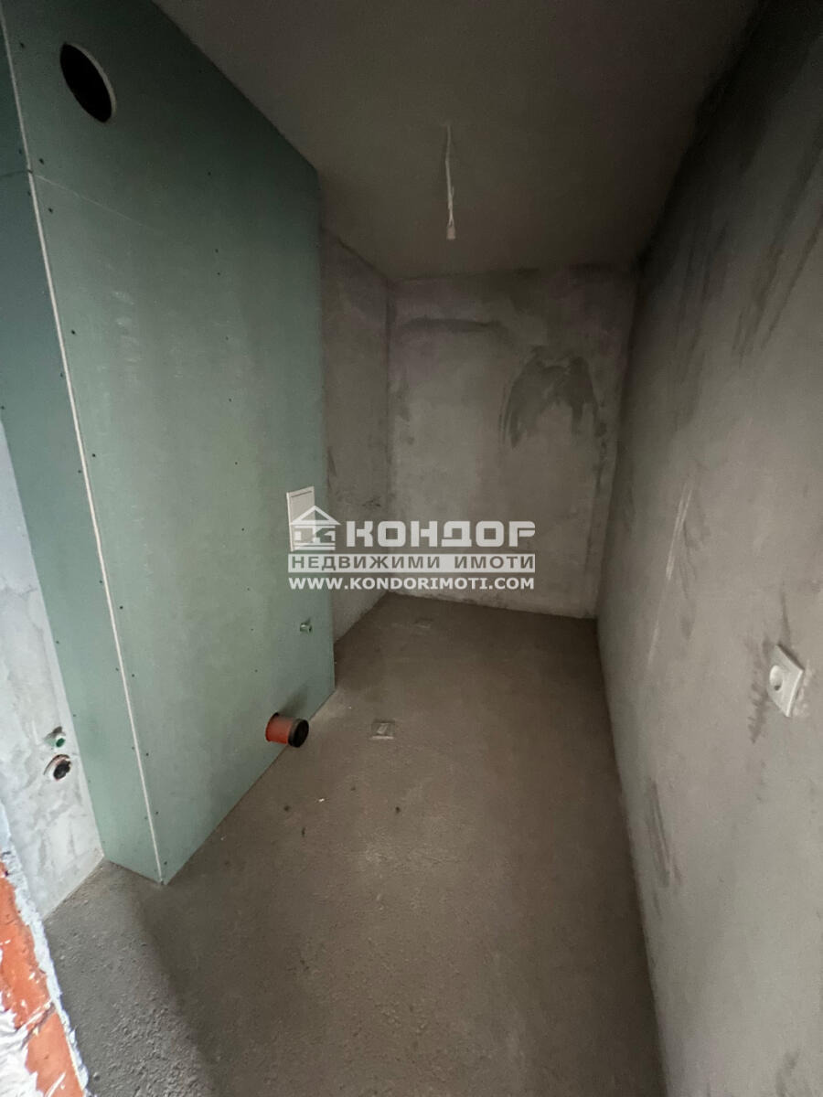 Продава МНОГОСТАЕН, гр. Пловдив, Кючук Париж, снимка 2 - Апартаменти - 55798868