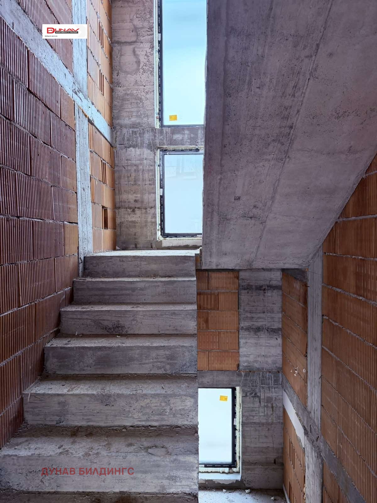 Продава КЪЩА, гр. Плевен, Широк център, снимка 2 - Къщи - 53689794