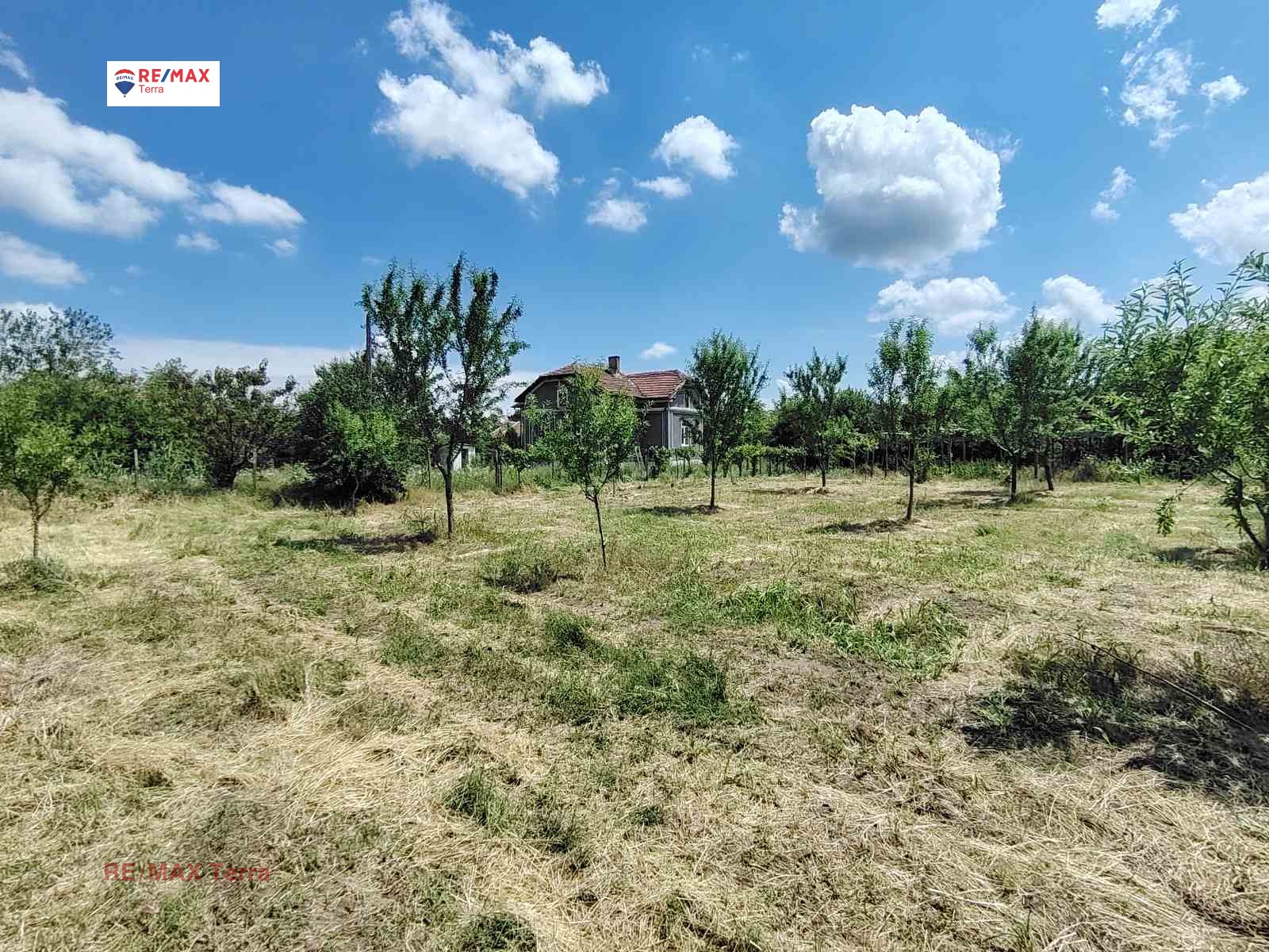 Продава ПАРЦЕЛ, с. Хърлец, област Враца