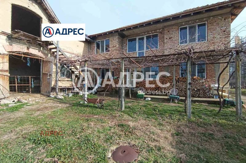 Продава КЪЩА в област Разград, с. Благоево - 255 кв.м / 83 000 € » 162 333.89 лв., АДРЕС