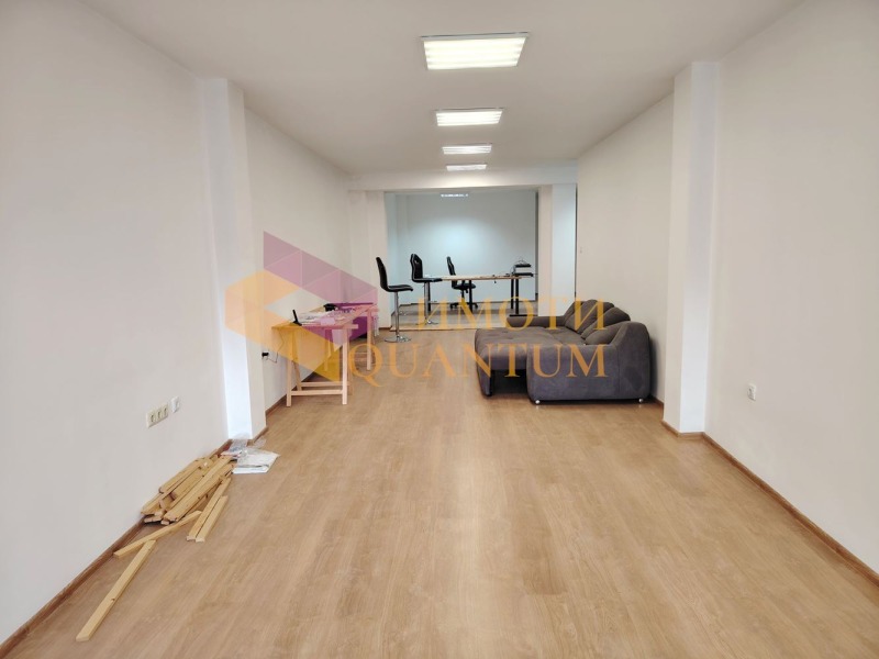 Продава  Офис, град Варна, Трошево •  137 000 EUR • ID 70792362 — holmes.bg - [1] 