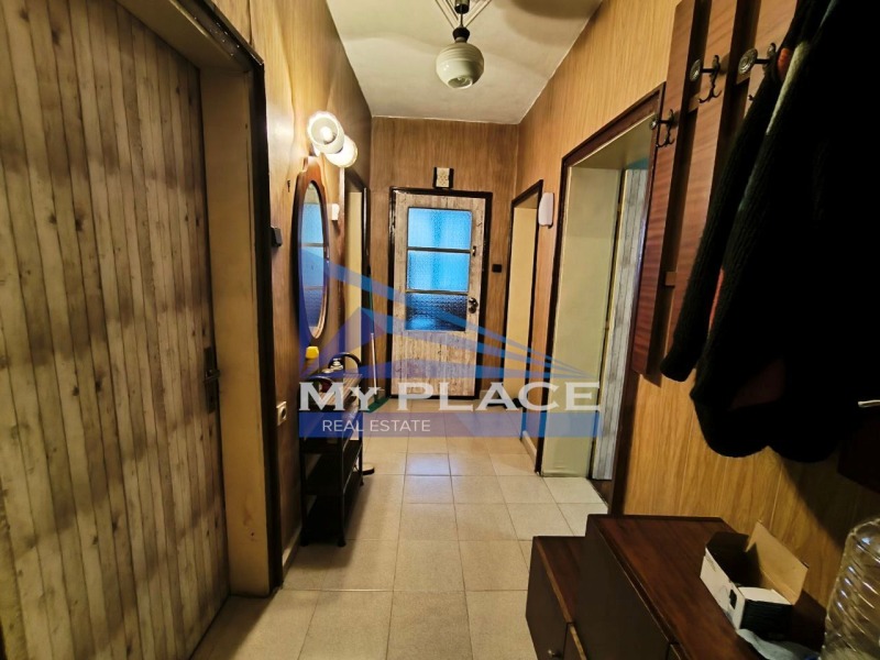 Продава ЕТАЖ ОТ КЪЩА, гр. Шумен, Център, снимка 8 - Етаж от къща - 53467152