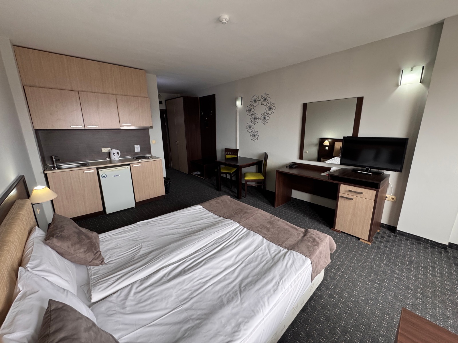 Продава 1-СТАЕН, гр. Банско, област Благоевград, снимка 8 - Апартаменти - 53998120