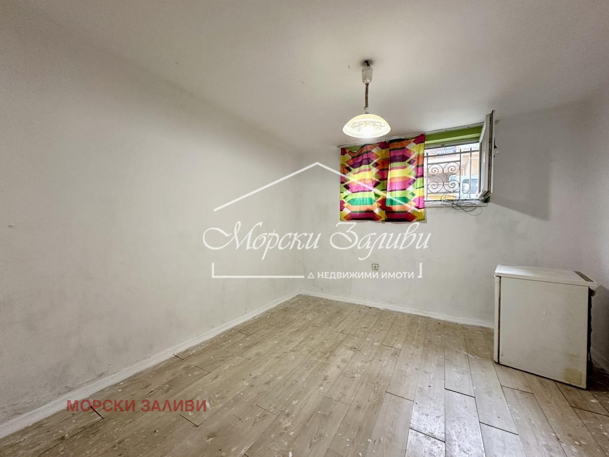 Продава 1-СТАЕН, гр. Бургас, Център, снимка 3 - Апартаменти - 54497844