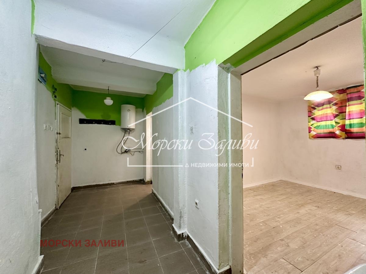 Продава 1-СТАЕН, гр. Бургас, Център, снимка 6 - Апартаменти - 54497844