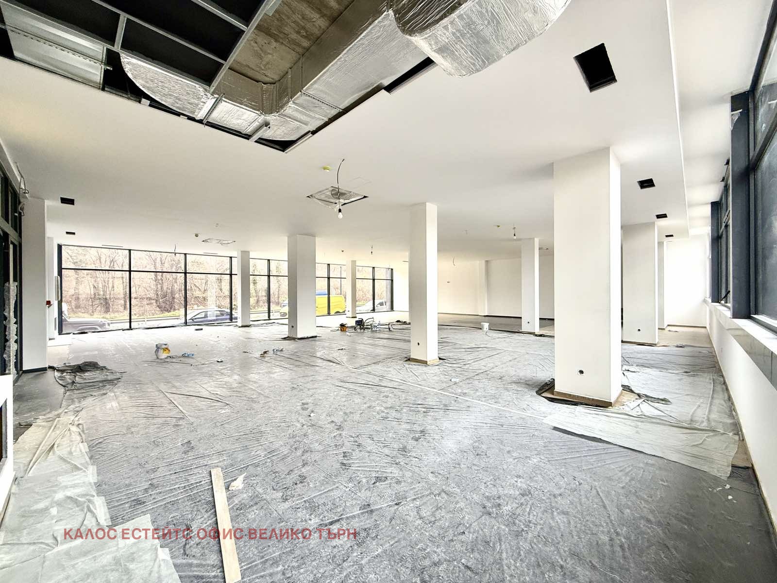 Продава МАГАЗИН, гр. Велико Търново, Център, снимка 2 - Магазини - 53673862