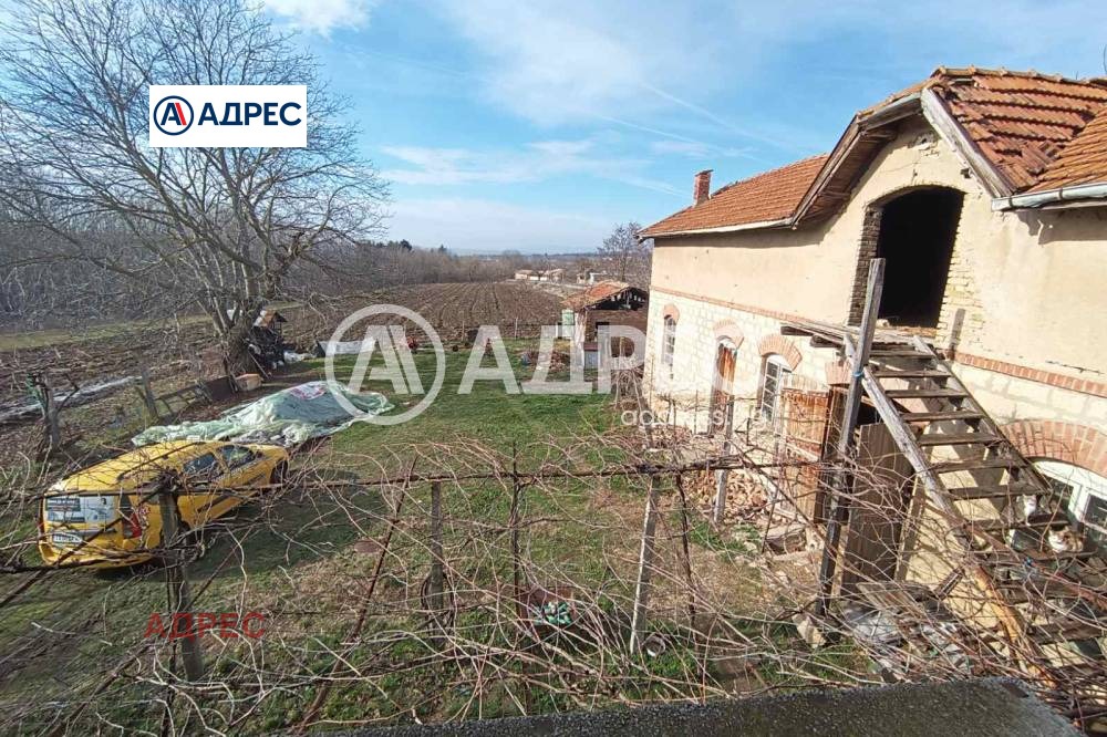 Продава КЪЩА, с. Благоево, област Разград, снимка 2 - Къщи - 53735048