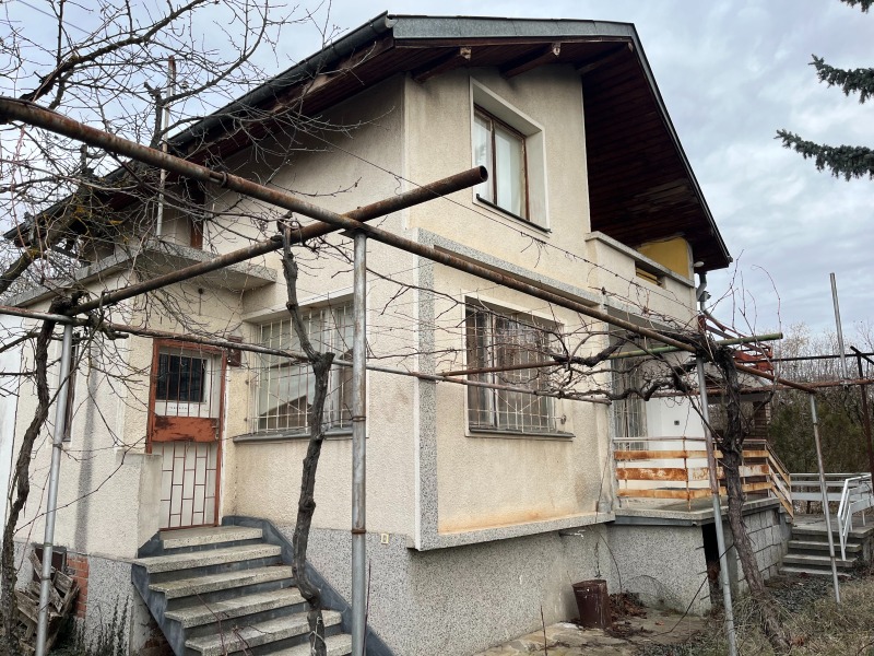 Продава КЪЩА в област Стара Загора, с. Долно Сахране - 150 кв.м / 95 000 € » 185 803.85 лв., ЕС ДИ ЕН ЕСТЕЙТС ЕООД