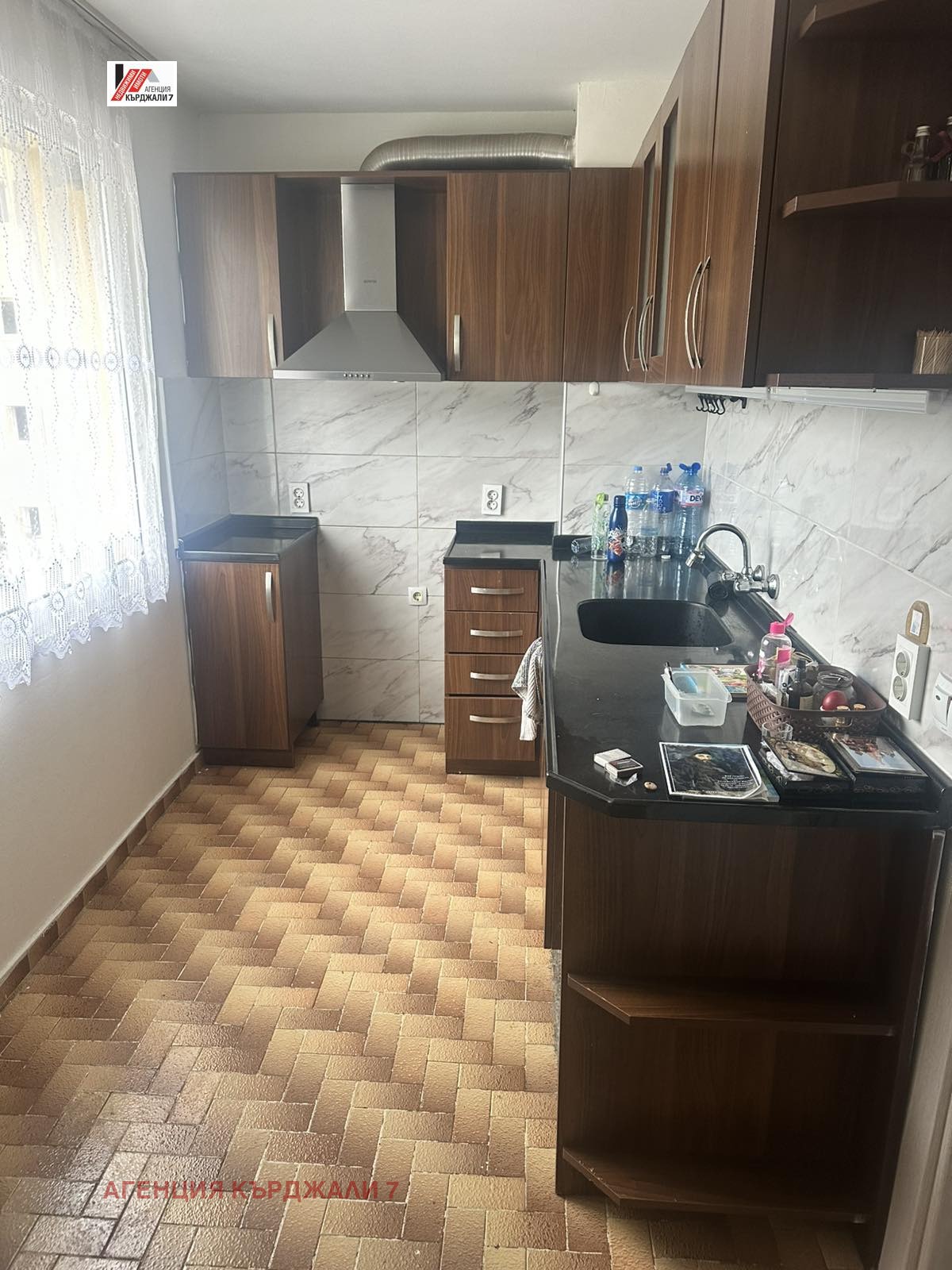 Продава МНОГОСТАЕН, гр. Кърджали, Възрожденци, снимка 15 - Апартаменти - 54119574