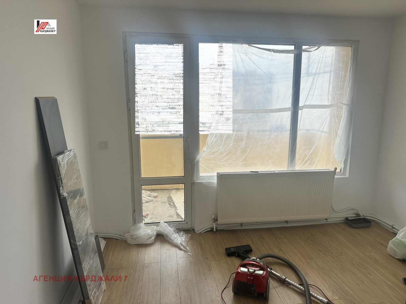 Продава МНОГОСТАЕН, гр. Кърджали, Възрожденци