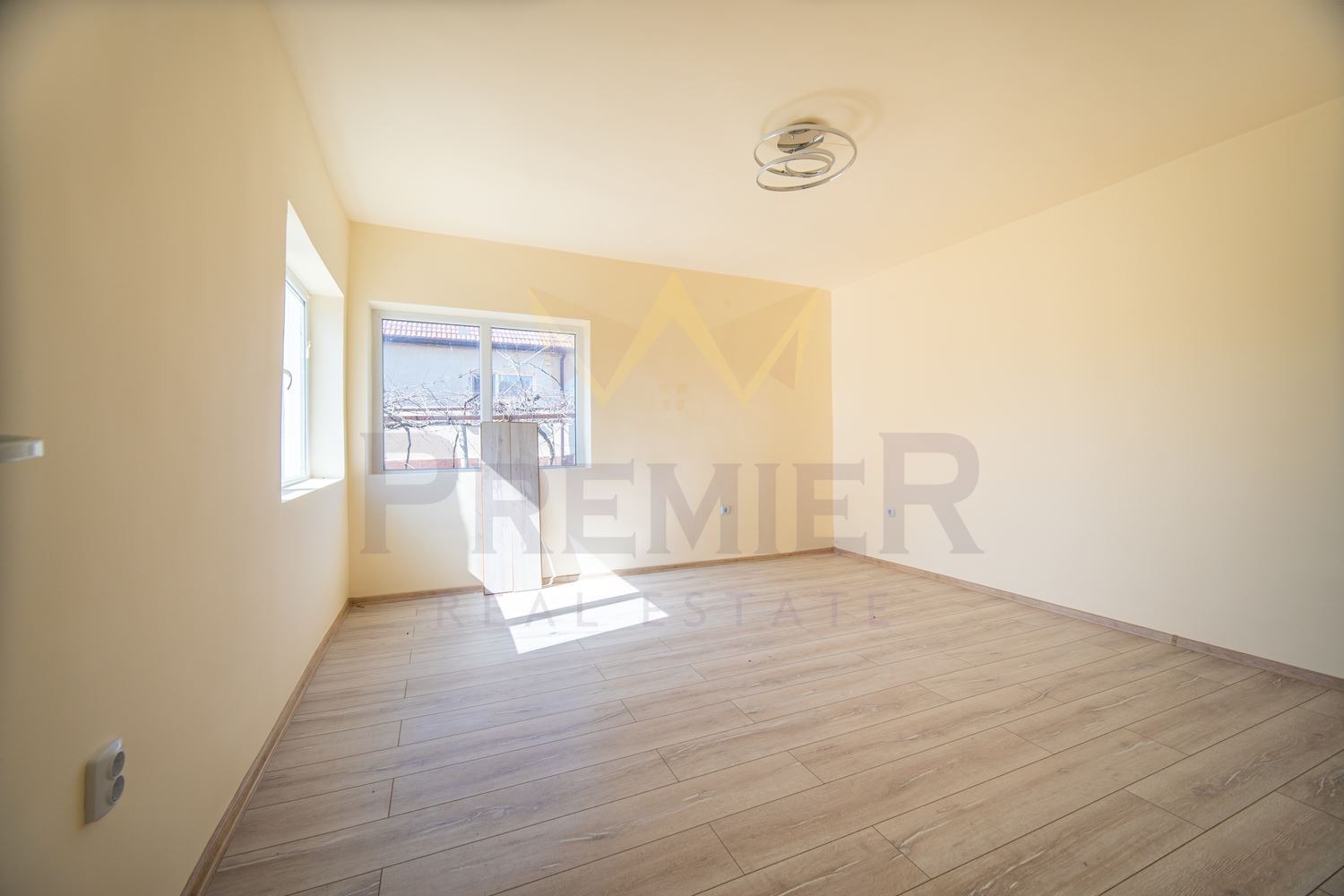 Продава КЪЩА, гр. Шабла, област Добрич, снимка 3 - Къщи - 55840953