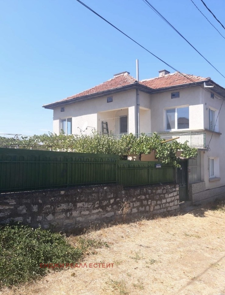 Продава  Къща област Ловеч , с. Карлуково , 100 кв.м | 77438319