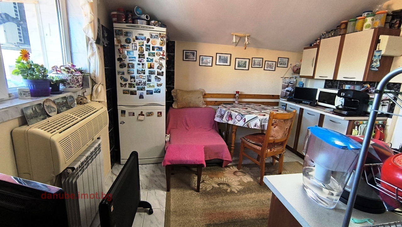 Продава ЕТАЖ ОТ КЪЩА, гр. Русе, Център, снимка 10 - Етаж от къща - 54254697