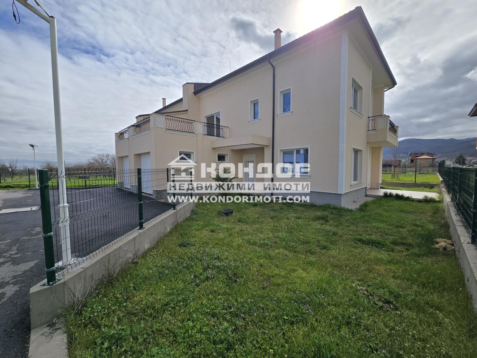 Продава КЪЩА, с. Първенец, област Пловдив