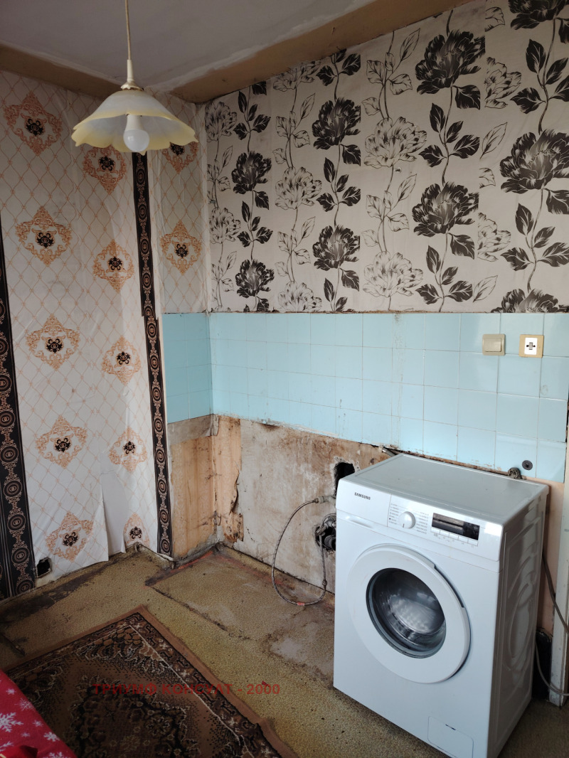 Продава 1-СТАЕН в град София, Люлин 5 - 43 кв.м / 90 000 € » 176 024.70 лв., ТРИУМФ КОНСУЛТ - 2000