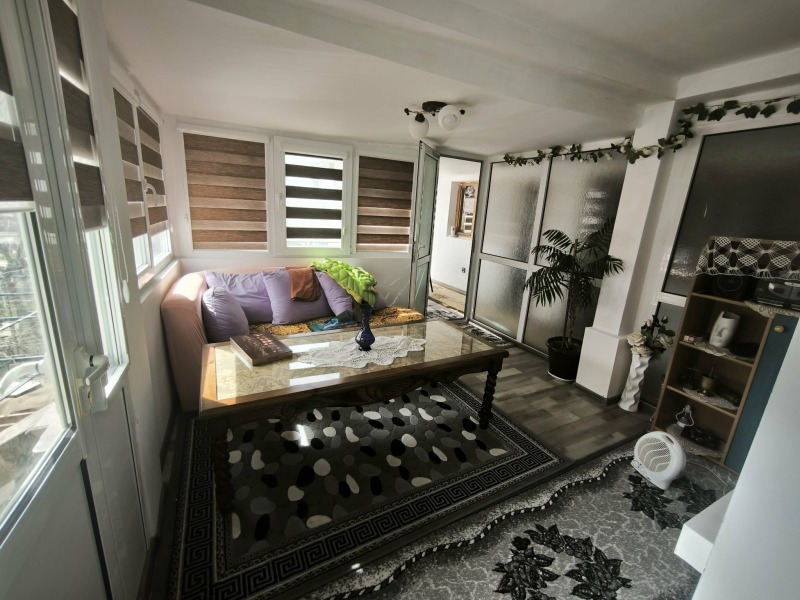 Продава КЪЩА в област Бургас, с. Веселие - 246 кв.м / 165 000 € » 322 711.95 лв., МАРК