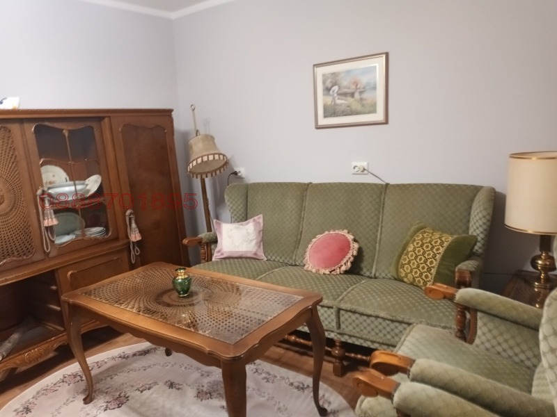 Продава КЪЩА, гр. Ямбол, Промишлена зона, снимка 12 - Къщи - 52780173