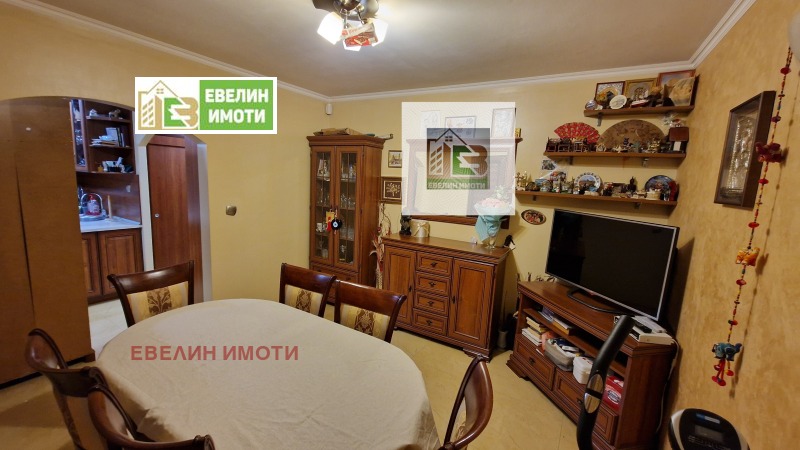 De vânzare  3+ dormitor Ruse , Vâzrajdane , 104 mp | 47666235 - imagine [4]