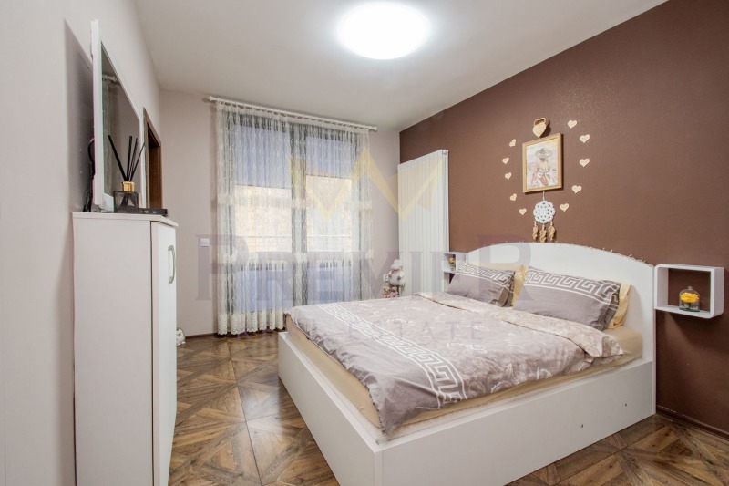 Eladó  3+ hálószoba Sofia , Karpuzica , 200 négyzetméter | 16270322 - kép [13]