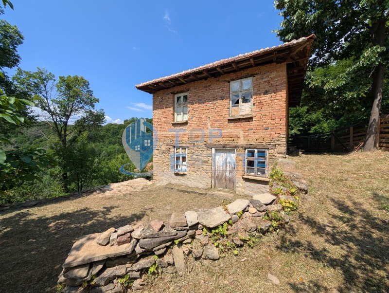 Продава КЪЩА в област Габрово, гр. Трявна - 108 кв.м / 45 900 € » 89 772.60 лв., ТОП ЕСТЕЙТ