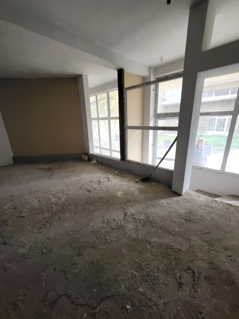 Продава ОФИС, град Плевен, 9-ти квартал • 115000 € / 224920.45 лв. • 42845959 1