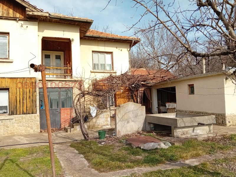 Продава КЪЩА, с. Владиня, област Ловеч, снимка 3 - Къщи - 52784655